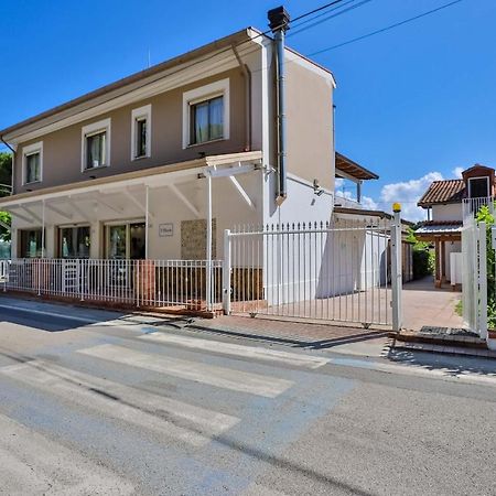 Il Pineto Paestum Food & Rooms Exterior photo