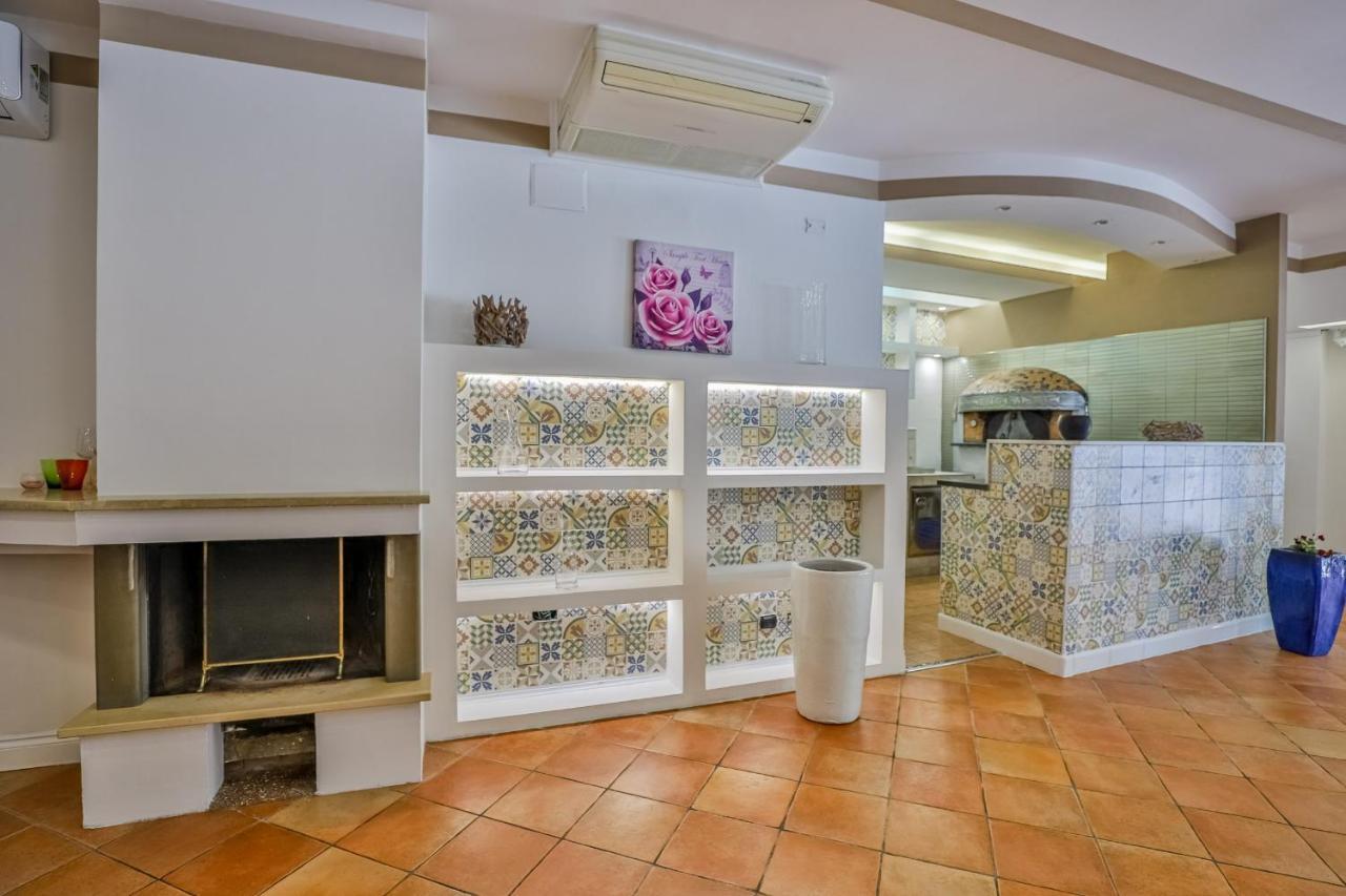 Il Pineto Paestum Food & Rooms Exterior photo